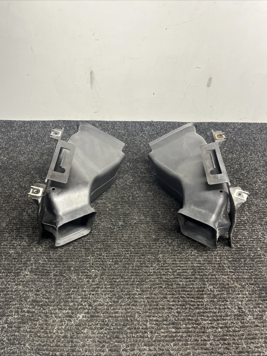 ☑️ 00-06 Genuine BMW 3 Series E46 Coupe Convertible M Sport Front Air Ducts PAIR