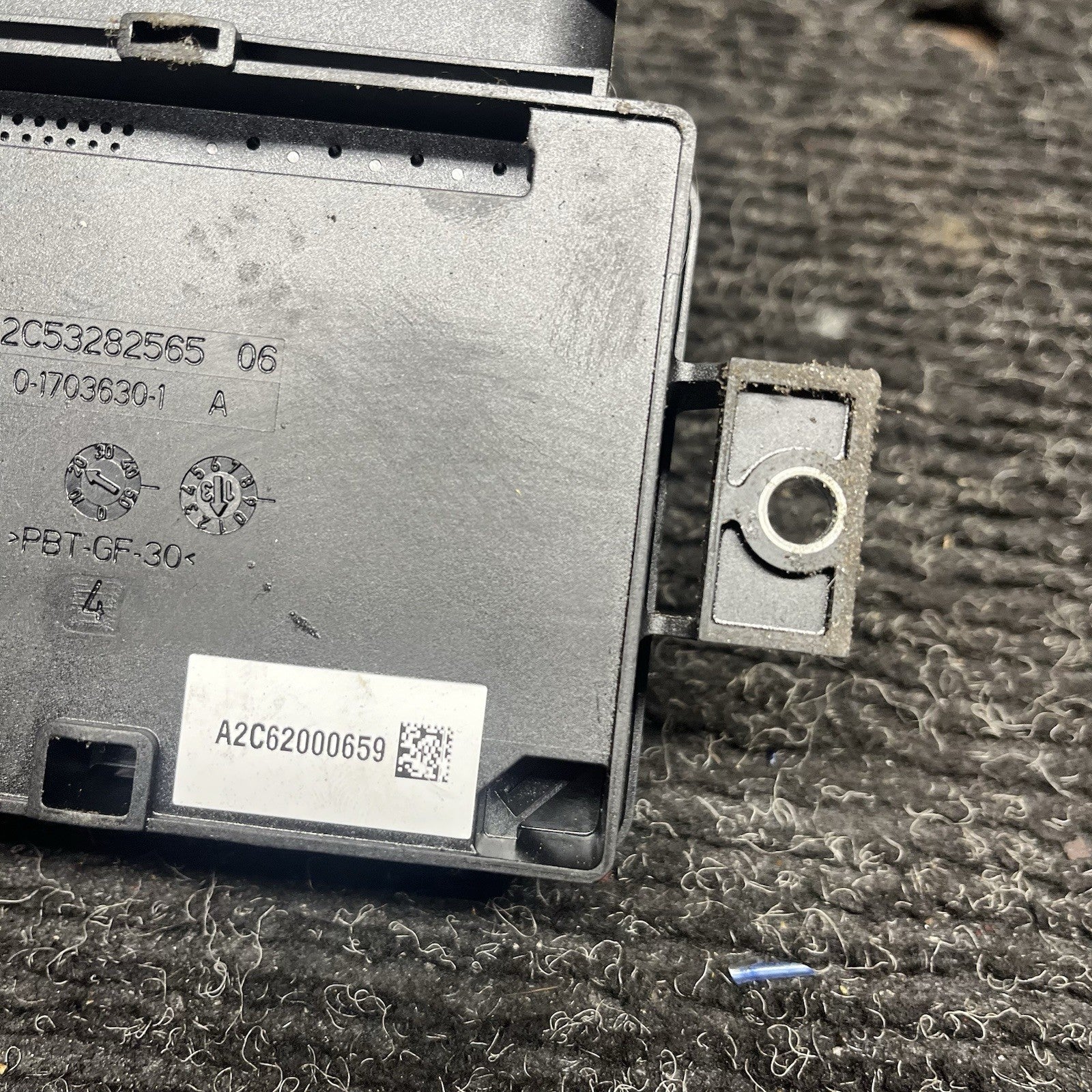 ☑️ 2014-2017 AUDI A5 COUPE B8 - Parking Brake Control Module 8K0907801M