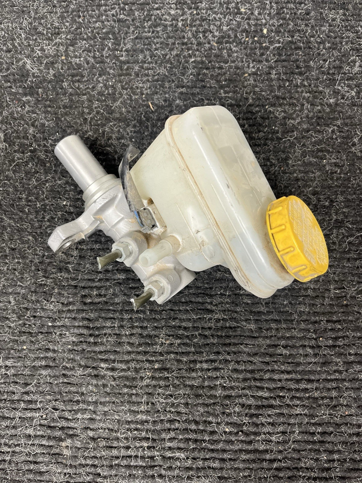 ☑️ 2015-2019 Subaru WRX STI Brake Master Cylinder Reservoir OEM 15-19