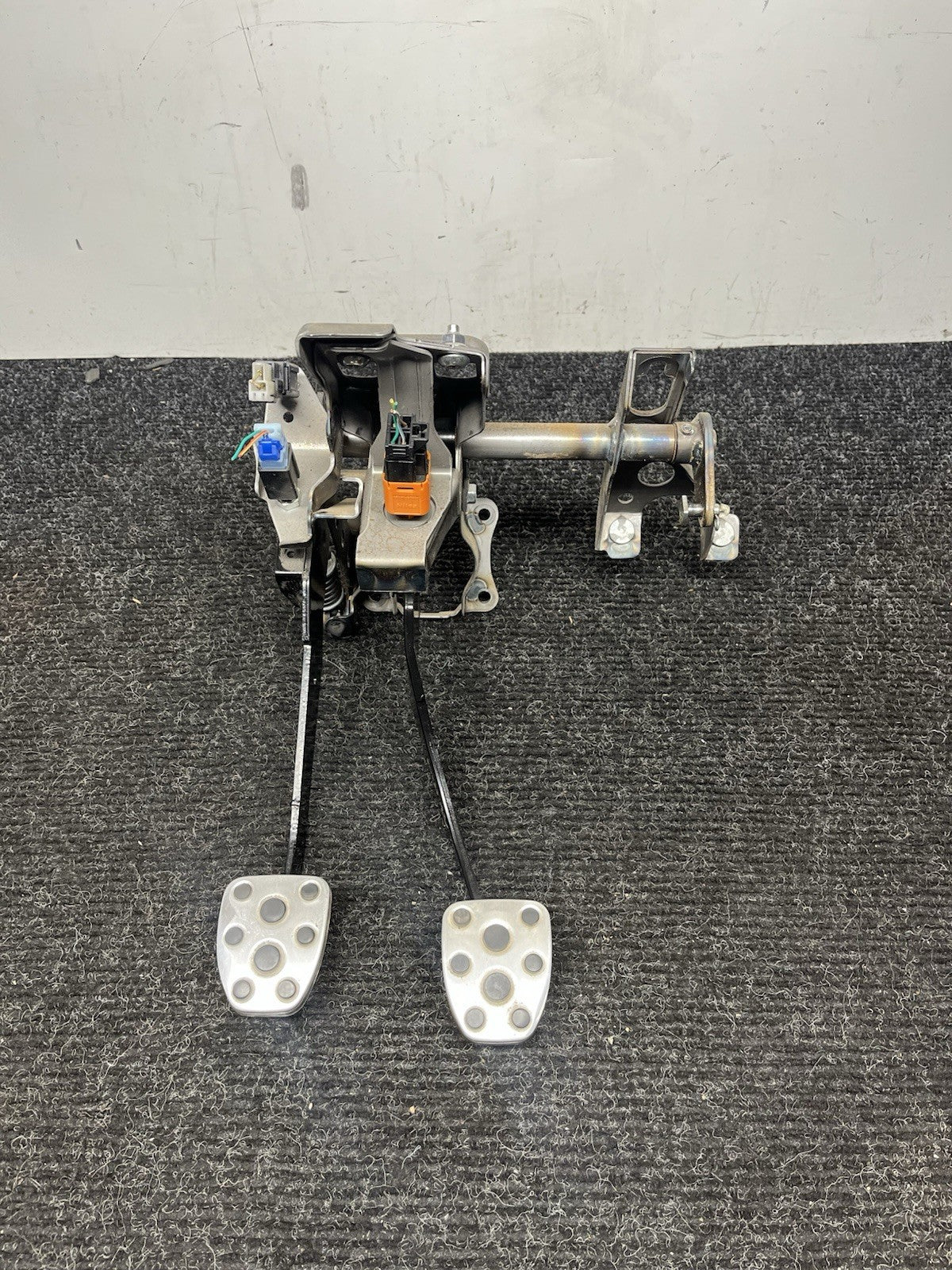 ☑️ 2015-2019 Subaru WRX STI Brake & Clutch Pedal Assembly OEM 15-19