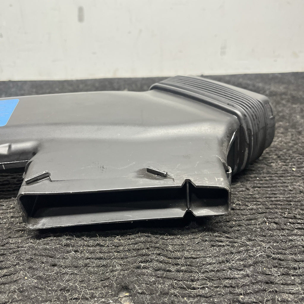 ☑️ 06-13 BMW E90 E91 E92 E93 328i 325i 330i AIR INTAKE DUCT OEM