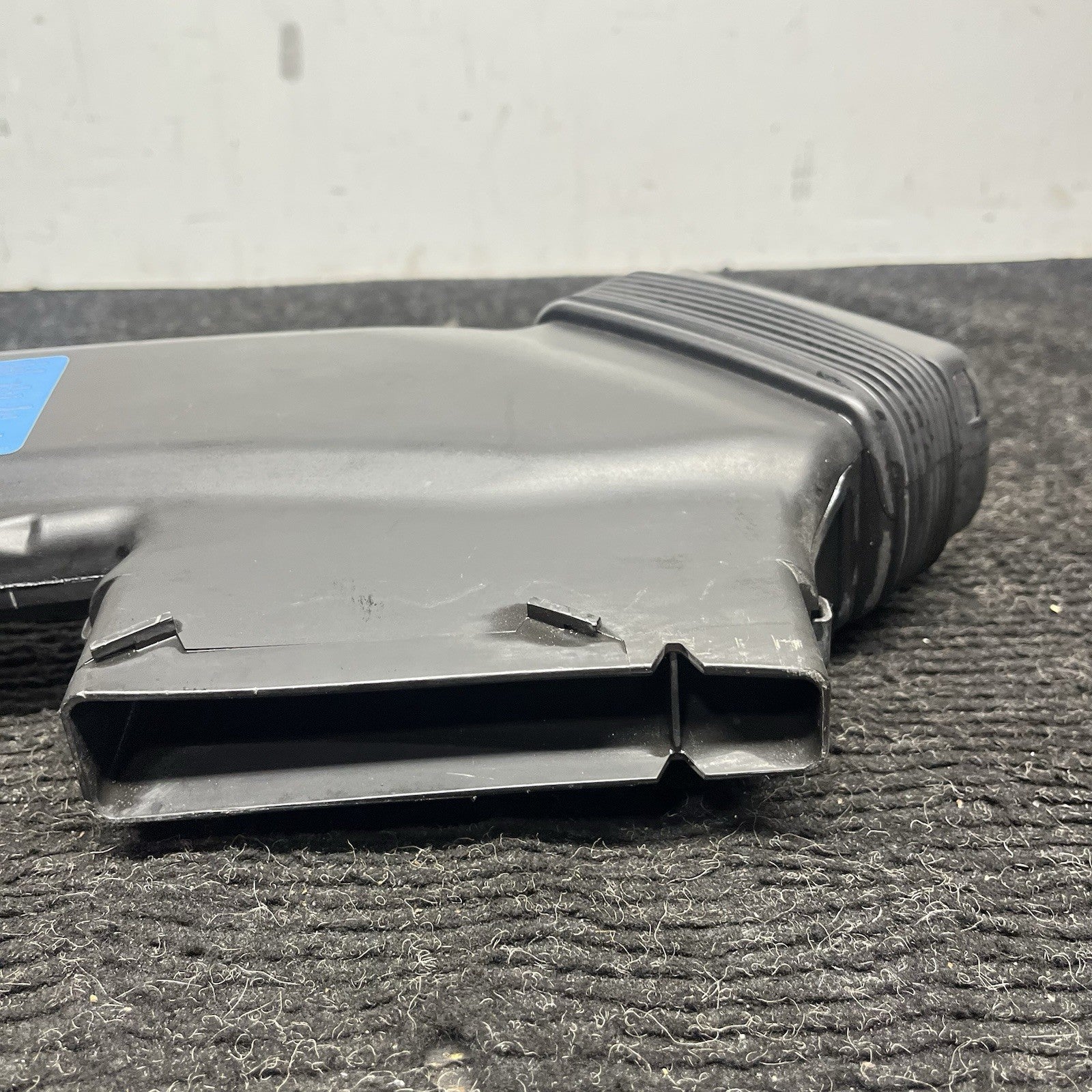 ☑️ 06-13 BMW E90 E91 E92 E93 328i 325i 330i AIR INTAKE DUCT OEM