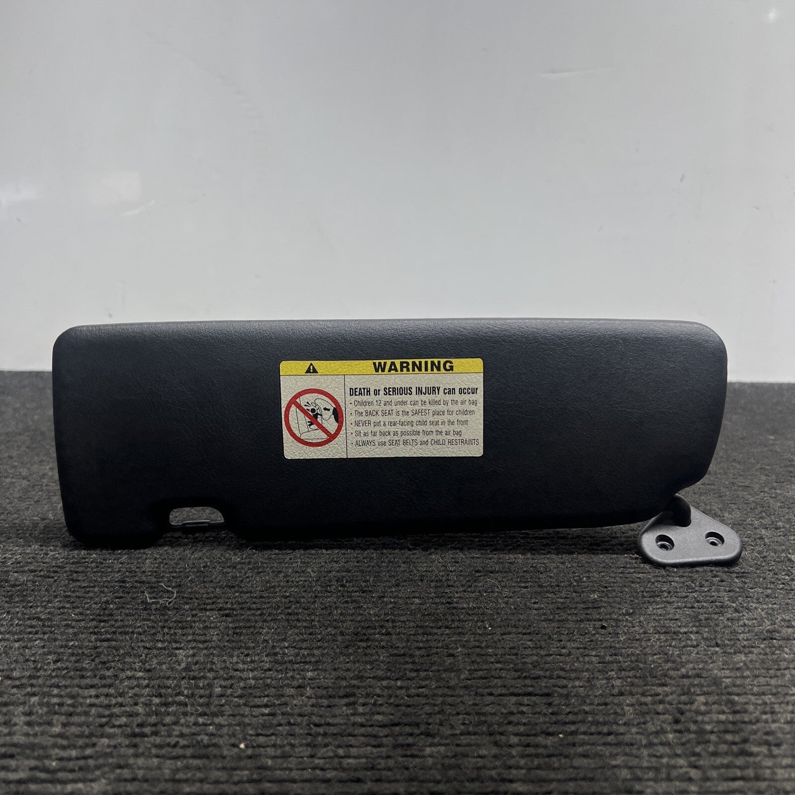 ☑️ 2001-2006 BMW 3 Series E46 Convertible Sun Visor  101-0232400 Passenger
