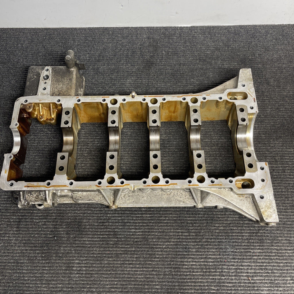 ☑️ 08-13 BMW E90 E92 E93 M3 LOWER BLOCK PLATE BOTTOM CRANK HOUSING S65 ENGINE
