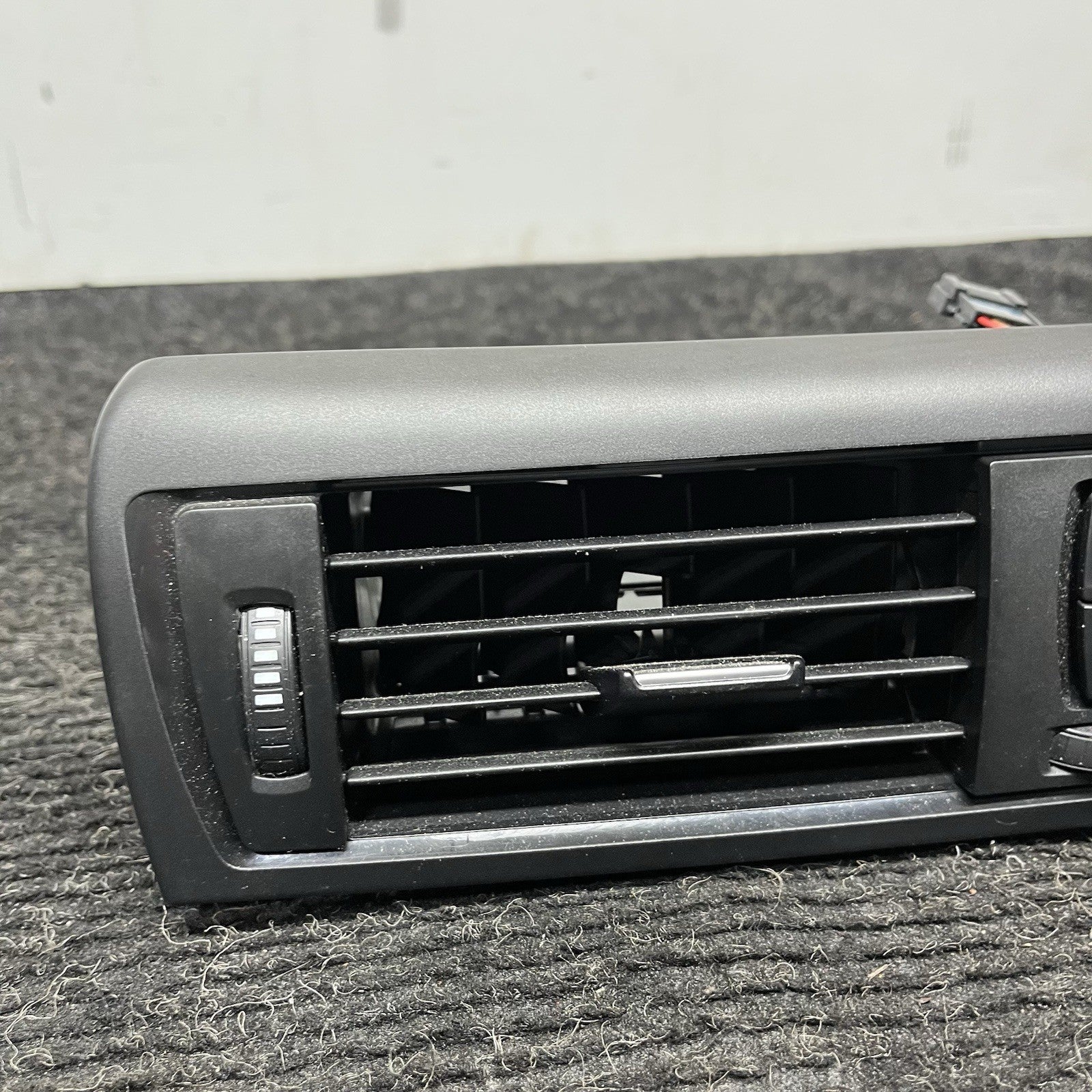 ☑️ 14-20 OEM BMW F22 F30 F32 F36 F87 F80 Front Dash Center Air Vent Grille Black