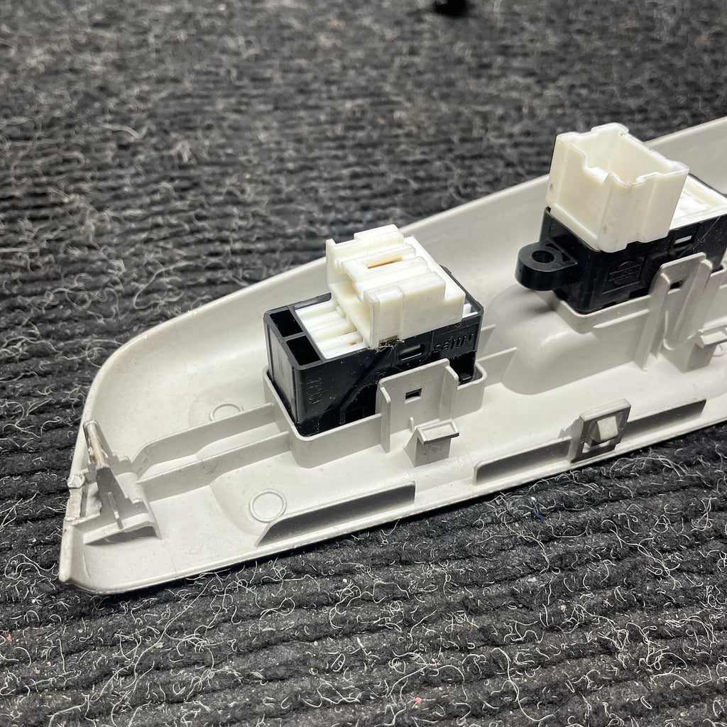 ☑️ 08-14 Subaru Impreza Front Right Window Control Switch OEM 94266FG050