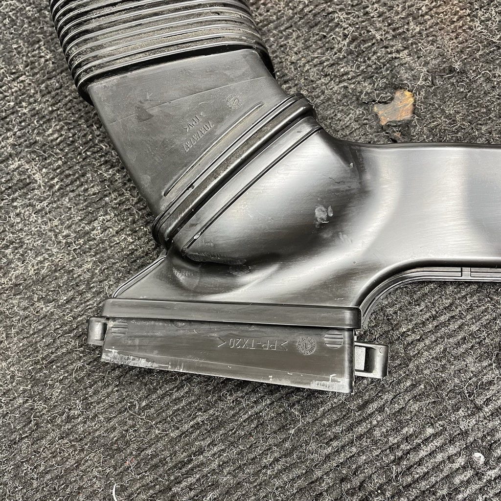 ☑️ 11-13 OEM BMW E82 E88 135i Front Inlet Intake Tube Pipe Air Duct N55