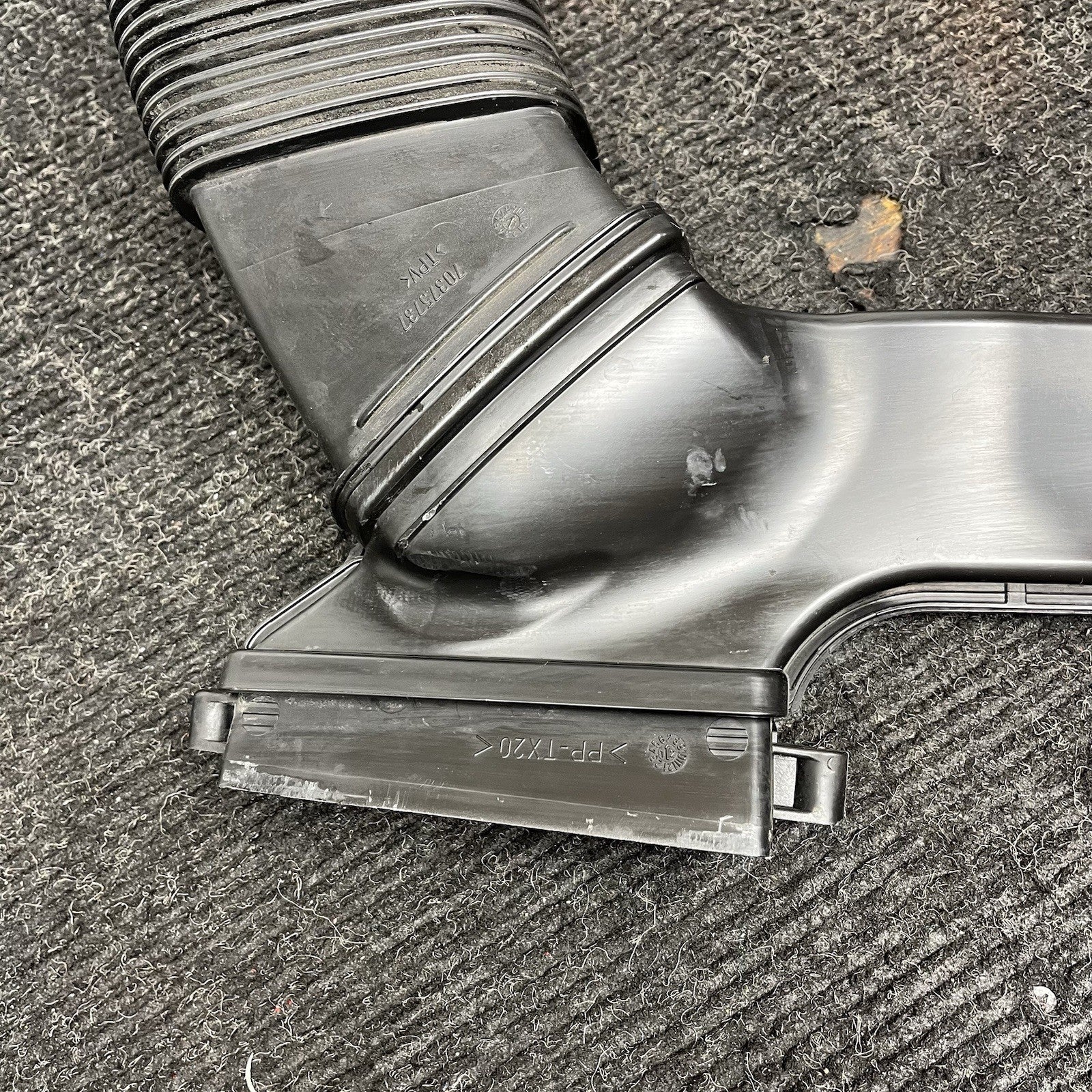☑️ 11-13 OEM BMW E82 E88 135i Front Inlet Intake Tube Pipe Air Duct N55