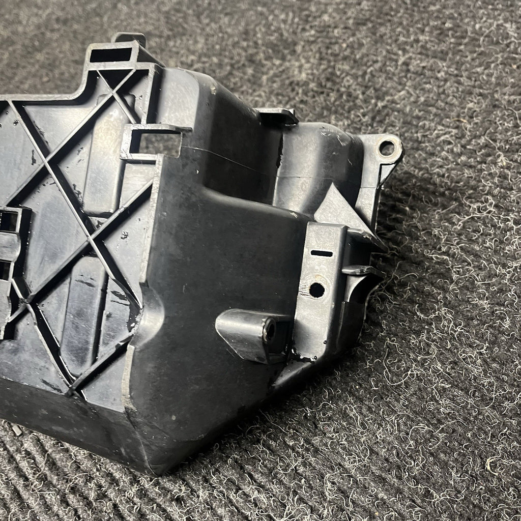 ☑️ 11-13 BMW E70 X5 Radiator Support Bottom Intercooler Bracket Unit 7795909 OEM