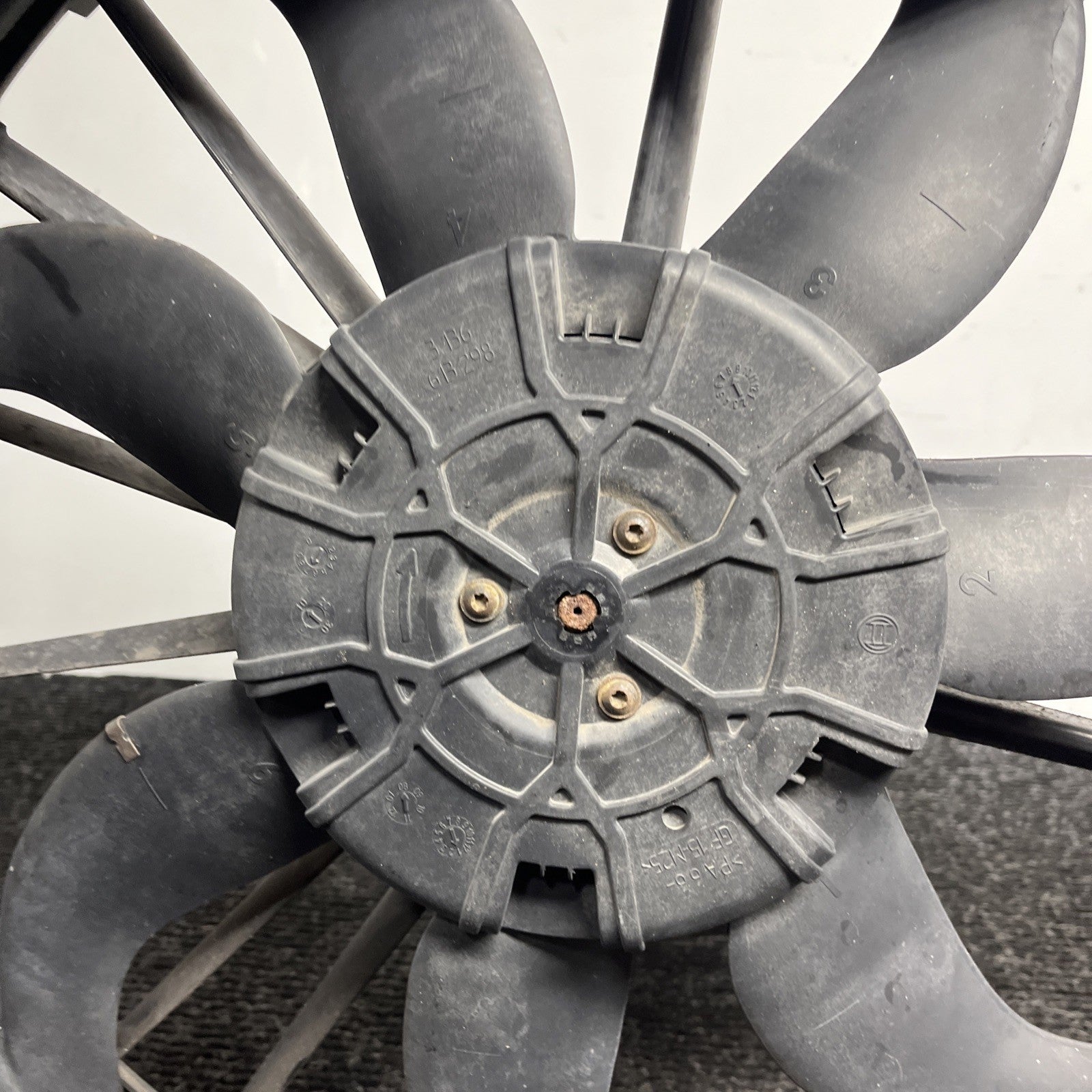 ☑️ 07-13 OEM BMW E88 E90 E92 N54 N55 Engine Radiator Cooling Auxiliary Fan 600W