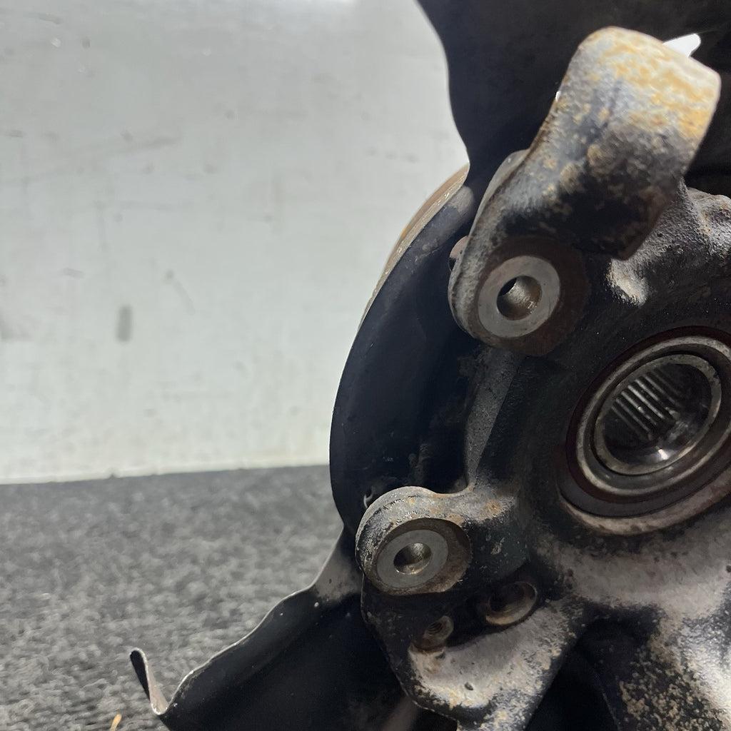 ☑️ 07-13 BMW E82 E88 E90 E92 E93 Rear Passenger Hub Spindle Bearing Knuckle OEM