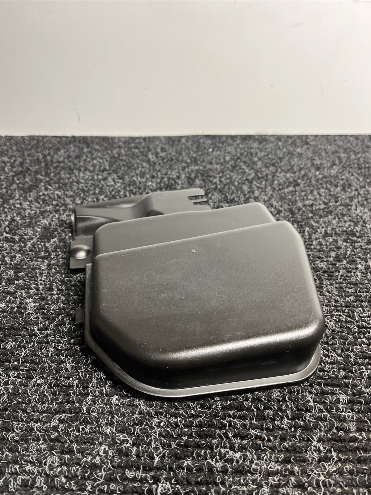 ☑️ 2006-2013 BMW 135I 328I 335I E90 E92 CABIN AIR FILTER DUCT COVER OEM