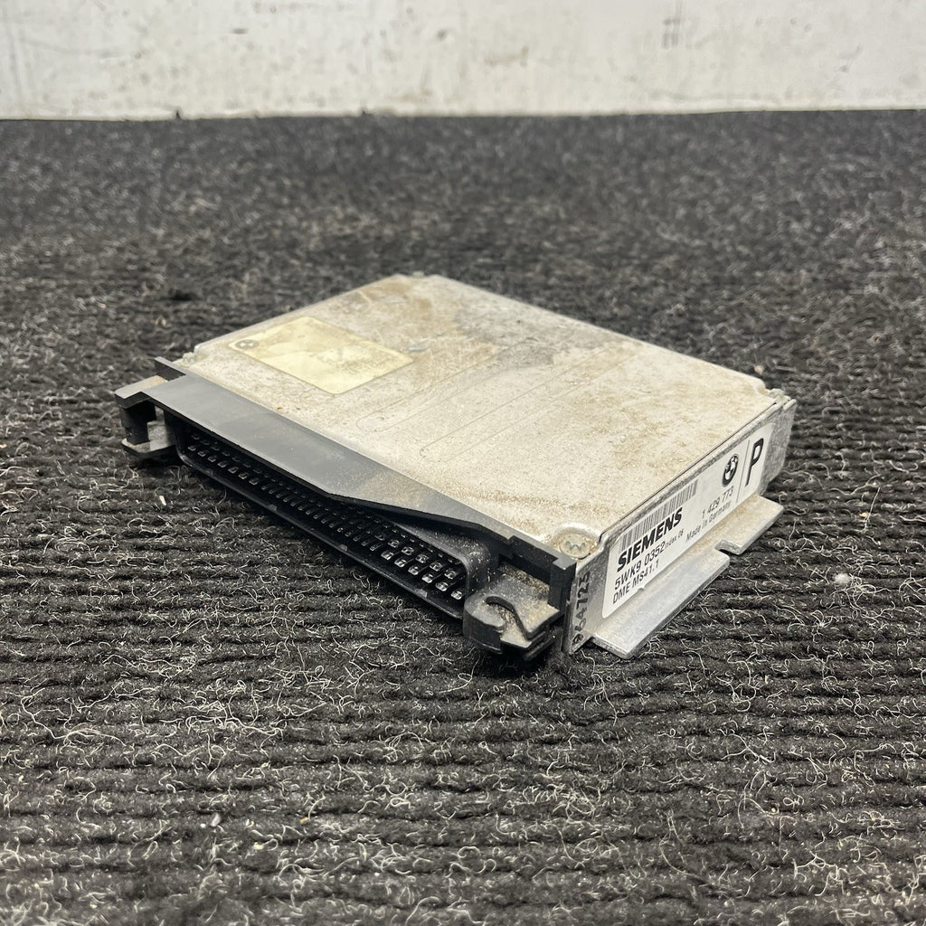 ☑️ BMW E36 18 Button On Board Computer OBC 8357684 92-99 323 325 328 M3