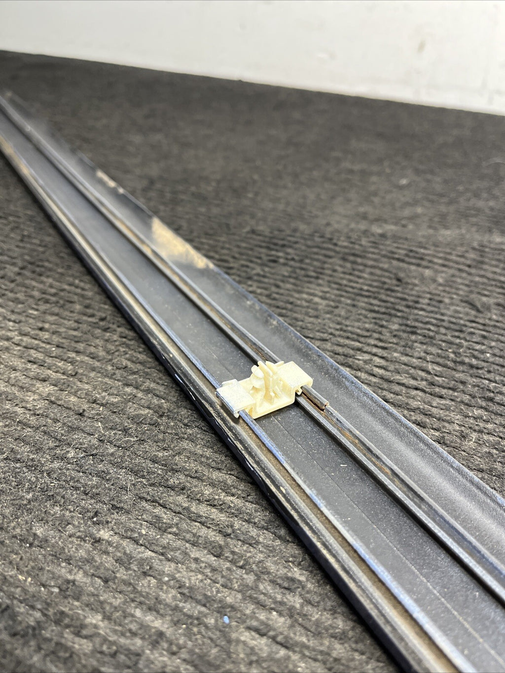 ☑️ BMW E36 Coupe Left Driver Side Door Moulding M Sport Trim OEM 2251379