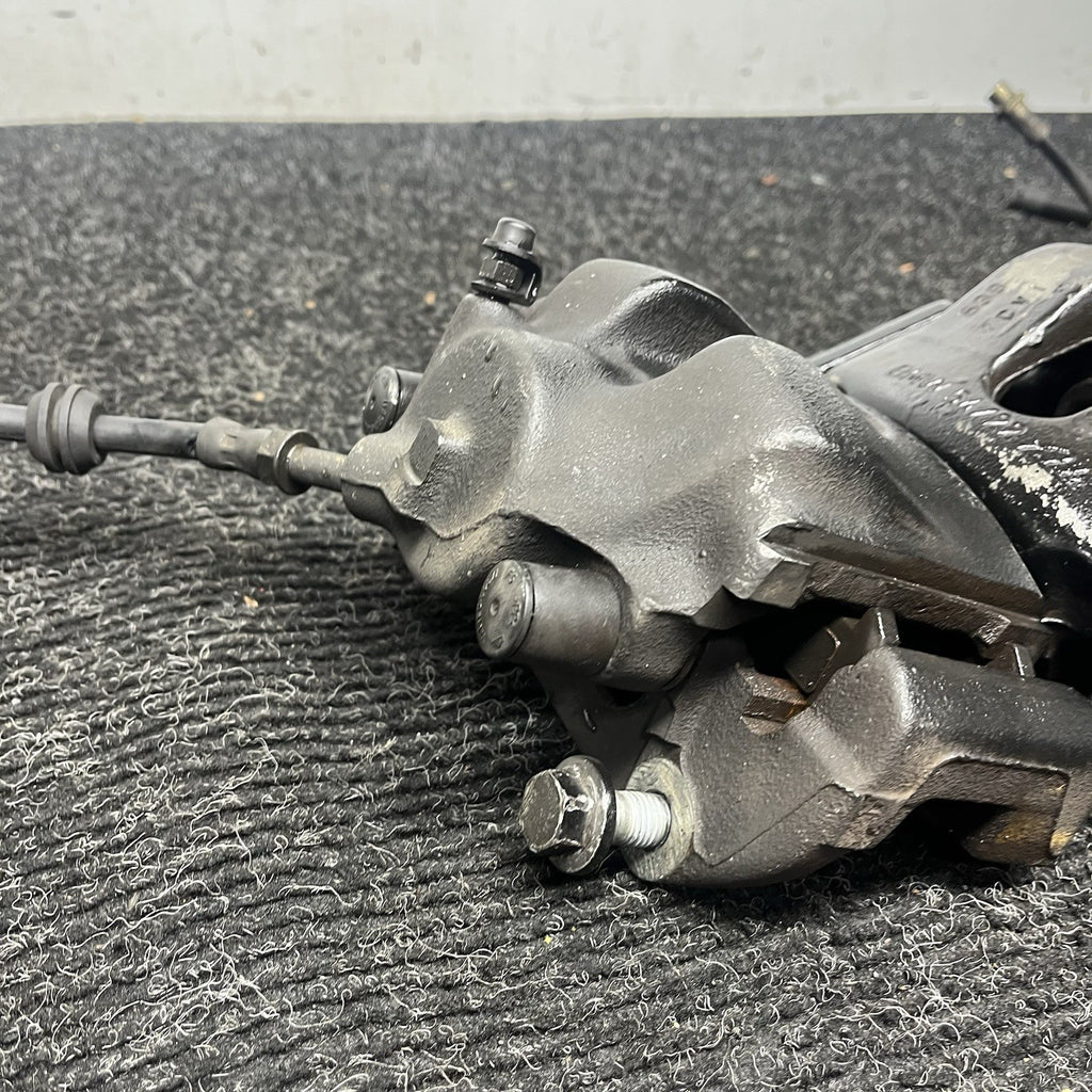 ☑️ 03-05 BMW E85 Z4 RWD SET OF 2 FRONT LEFT & RIGHT BRAKE CALIPER OEM *NOTE*