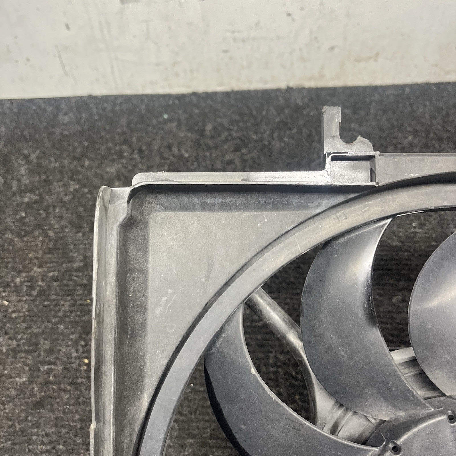 ☑️ 2008-2014 Subaru Impreza WRX STI Right Radiator Fan Motor Assembly RH OEM