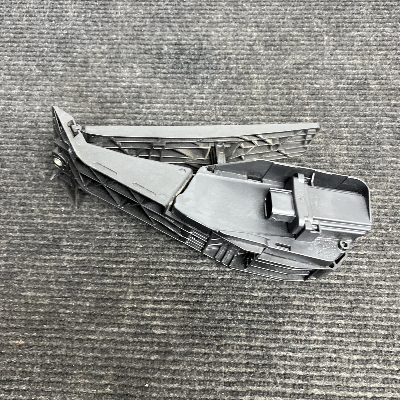 ☑️ Bmw E82 F88 128i 135i Gas Throttle Floor Pedal Lever Module Oem