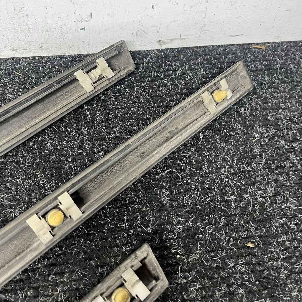 ☑️ 94-99 BMW E36 328iC COUPE VERT FENDER DOOR REAR QUARTER TRIM MOLDING SET OEM