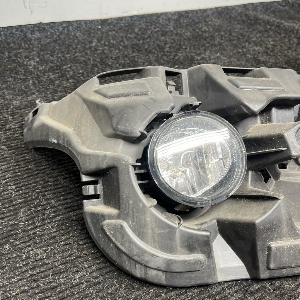 ☑️ 2011-2014 BMW X3 Front Passenger Bumper Headlight Holder Mount Bracket OEM