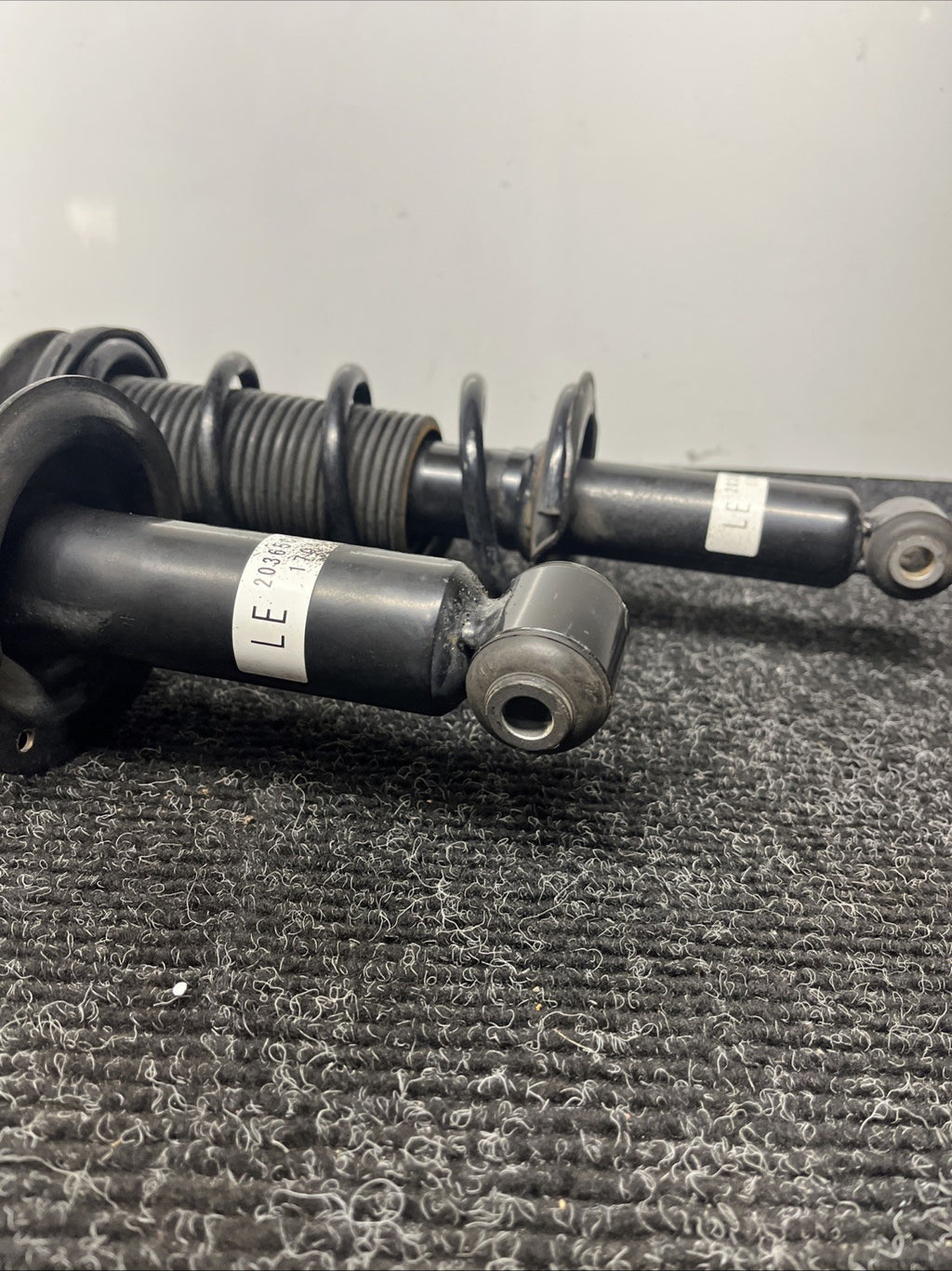 ☑️ OEM Rear Springs/Struts Suspension Subaru BRZ Toyota 86 Scion FRS