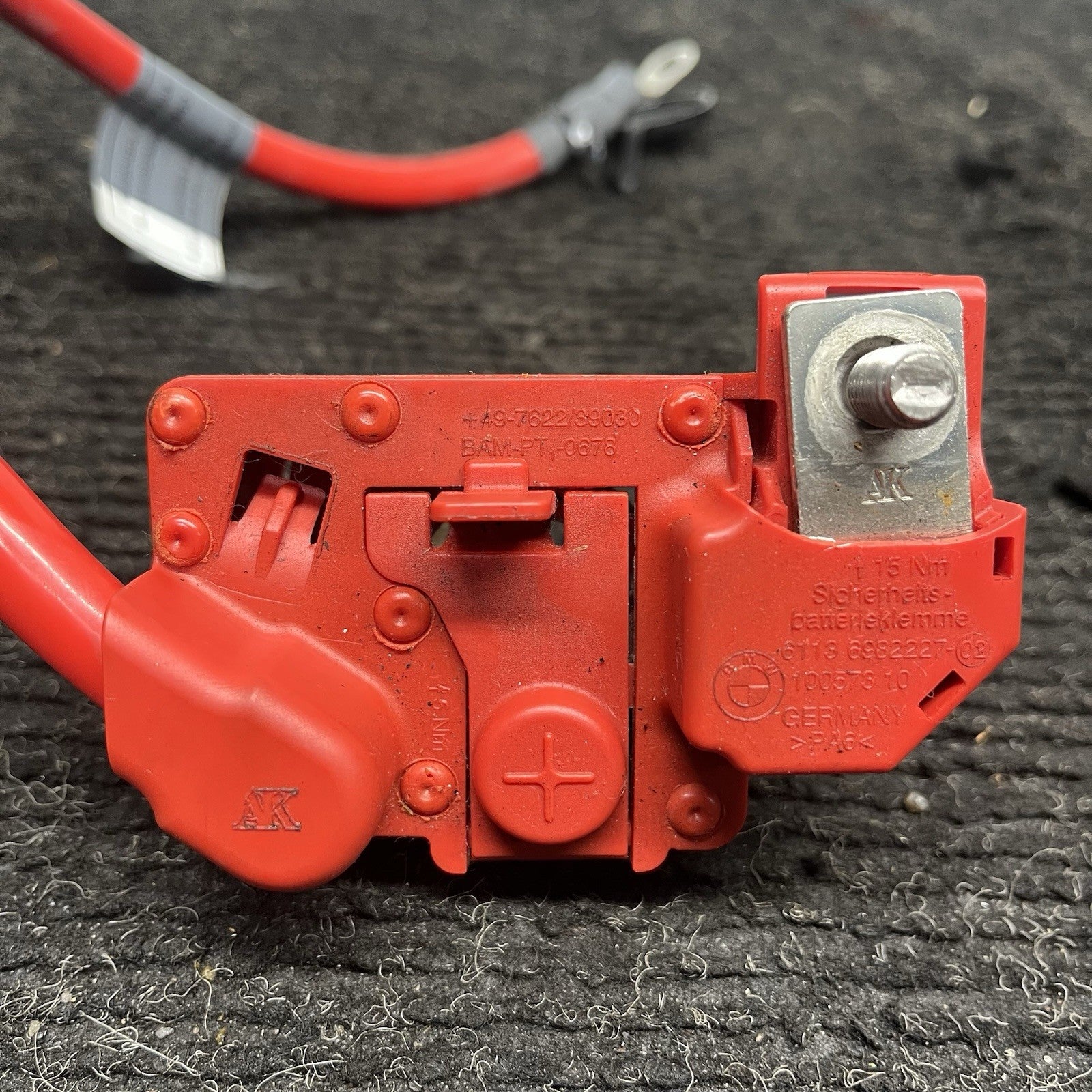 ☑️ 06-13 OEM BMW E82 E90 E92 E88 Battery Plus Pole Terminal Positive Red Cable