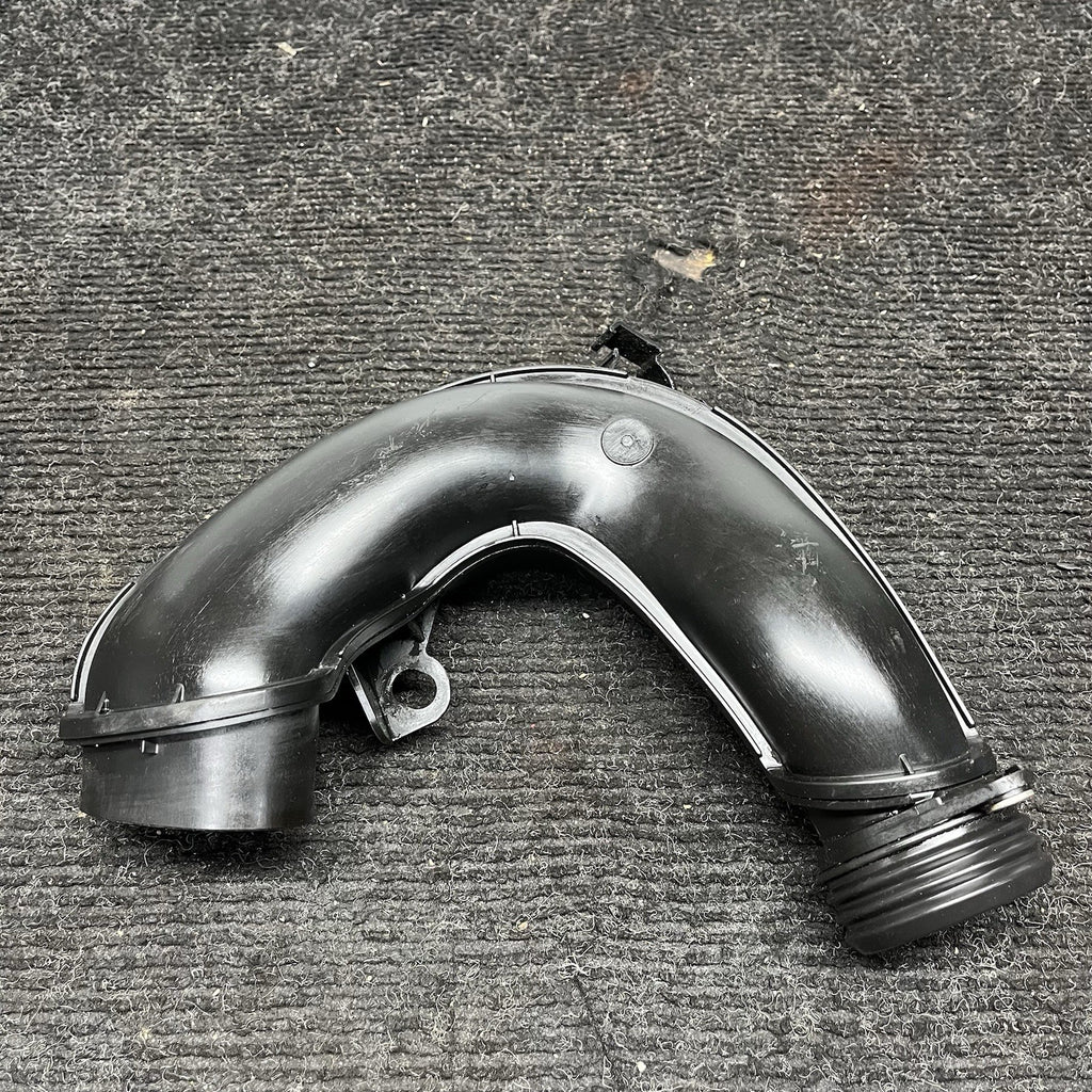 ☑️ 11-13 BMW E70 X5 N55 ENGINE LOWER AIR INTAKE TUBE HOSE PIPE DUCT OEM