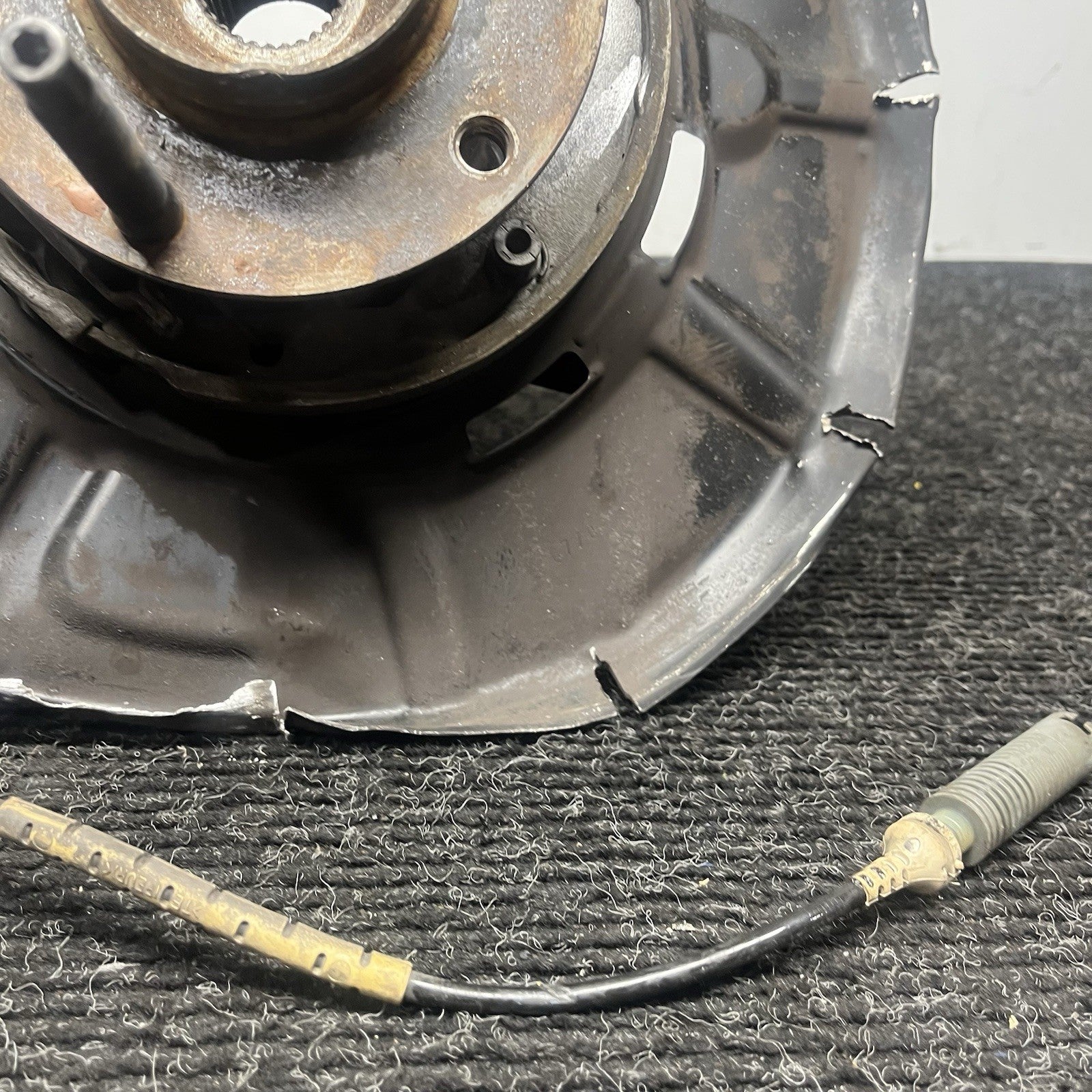 ☑️ 2008-2011 BMW E92 E93 E90 M3 REAR LEFT SPINDLE KNUCKLE WHEEL HUB BEARING
