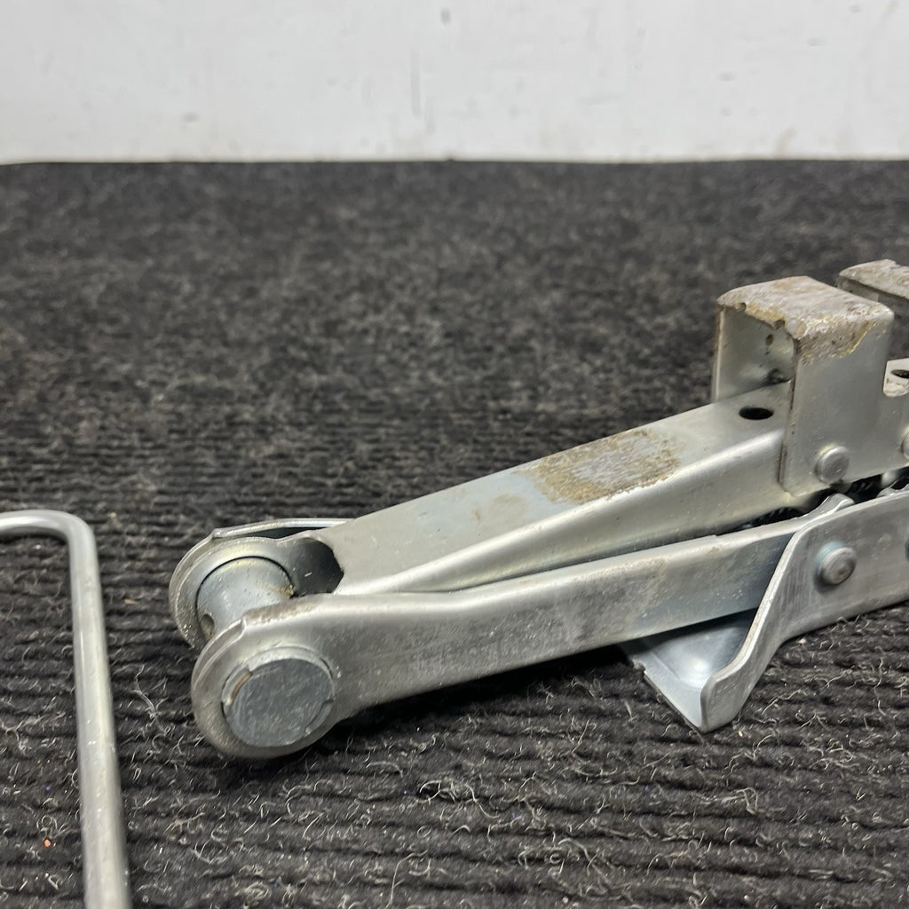 ☑️ 2013-2019 SUBARU BRZ SCION FRS EMERGENCY SPARE TIRE JACK TOOL KIT OEM