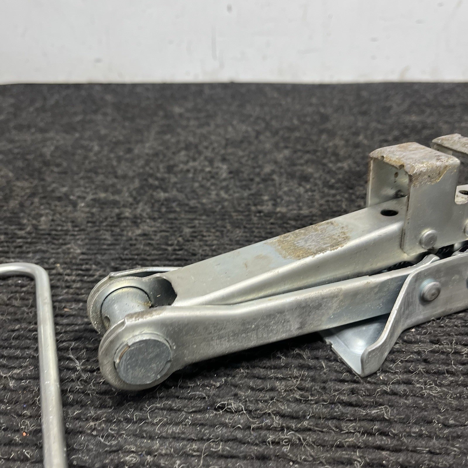 ☑️ 2013-2019 SUBARU BRZ SCION FRS EMERGENCY SPARE TIRE JACK TOOL KIT OEM