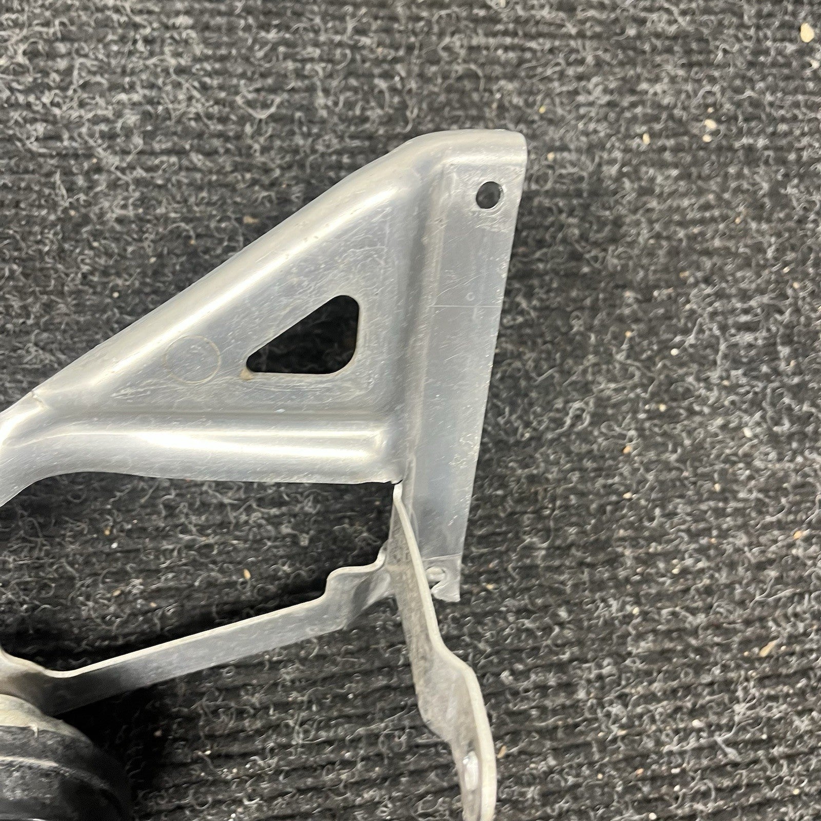 ☑️ BMW E9x M3 Horn Bracket With Horns 61337838541 08-13 E90 E92 E93