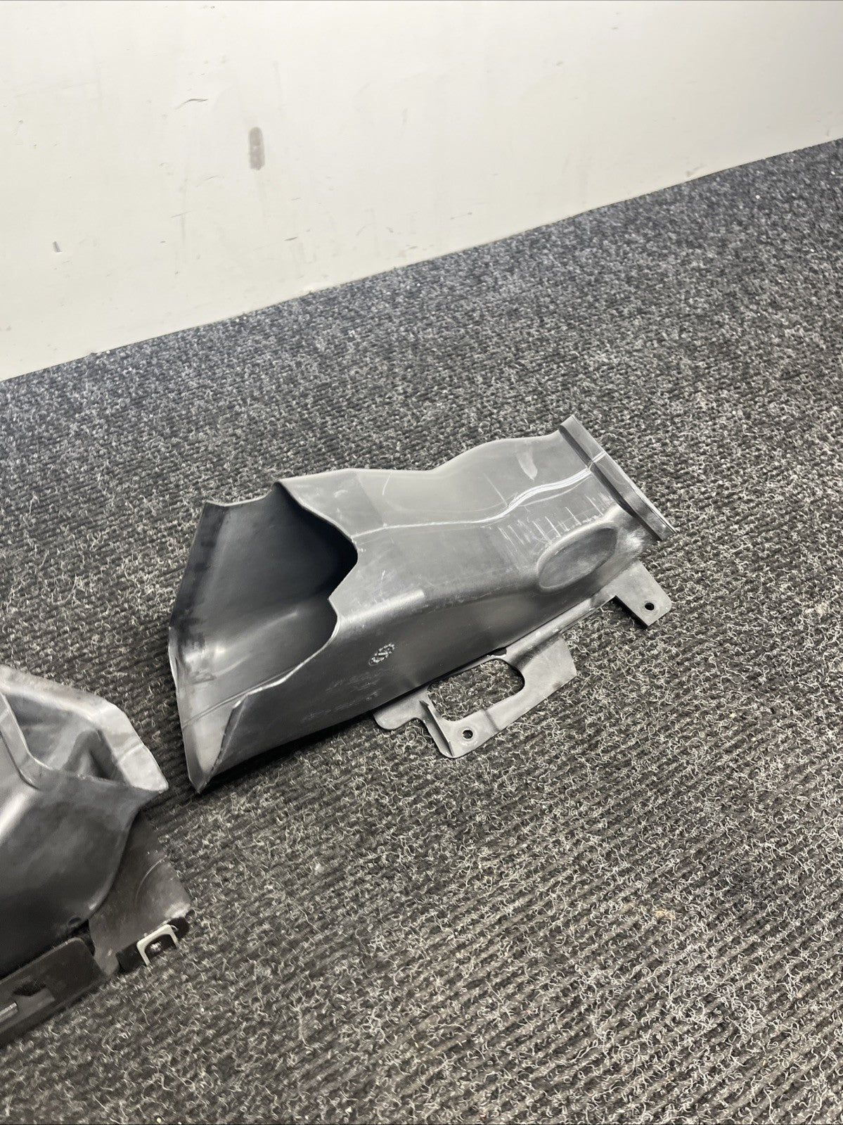 ☑️ 00-06 Genuine BMW 3 Series E46 Coupe Convertible M Sport Front Air Ducts PAIR