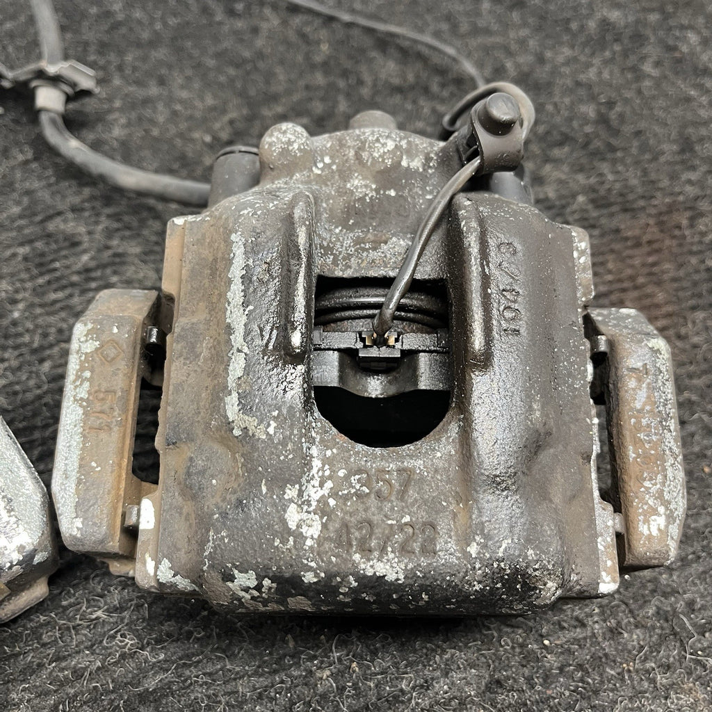 ☑️ 01-06 BMW E46 330i 330ci RWD SET OF 2 REAR LEFT & RIGHT BRAKE CALIPER OEM