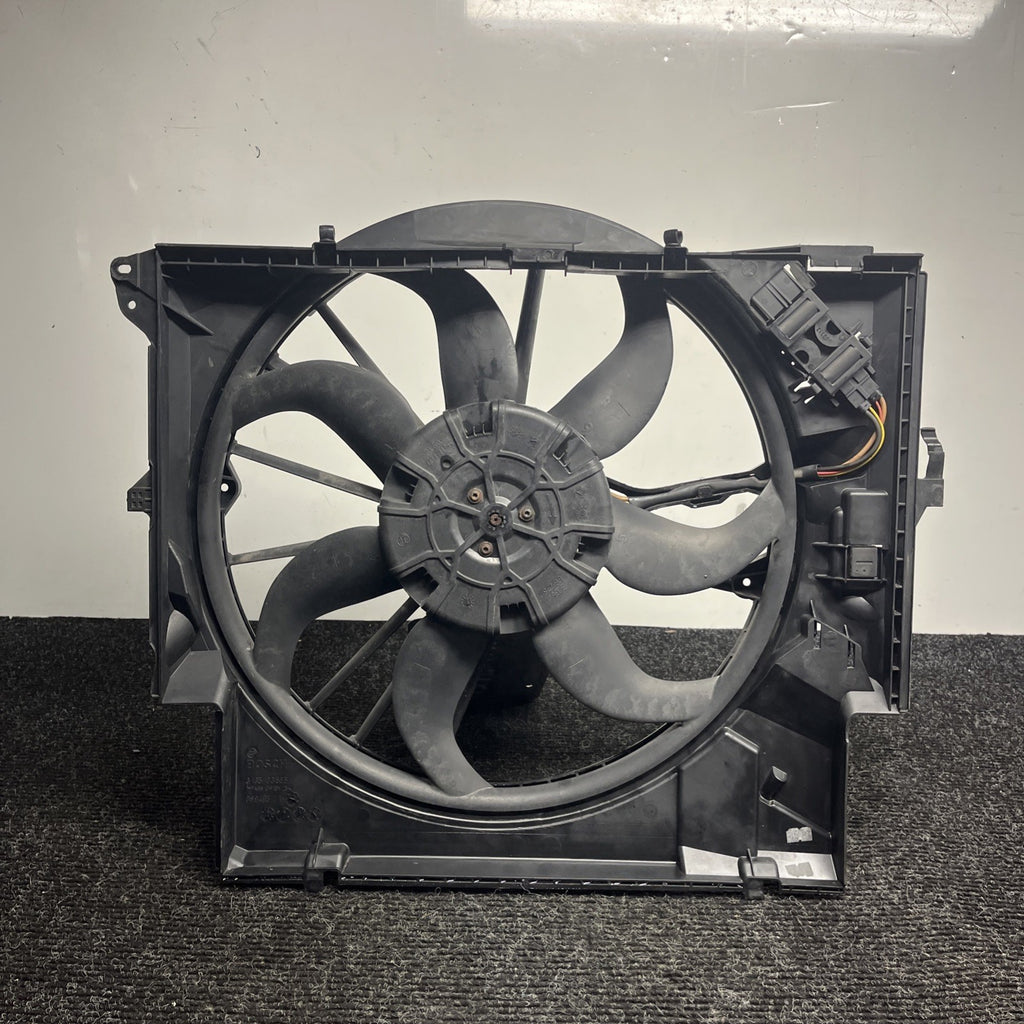 ☑️ 07-13 OEM BMW E88 E90 E92 N54 N55 Engine Radiator Cooling Auxiliary Fan 600W
