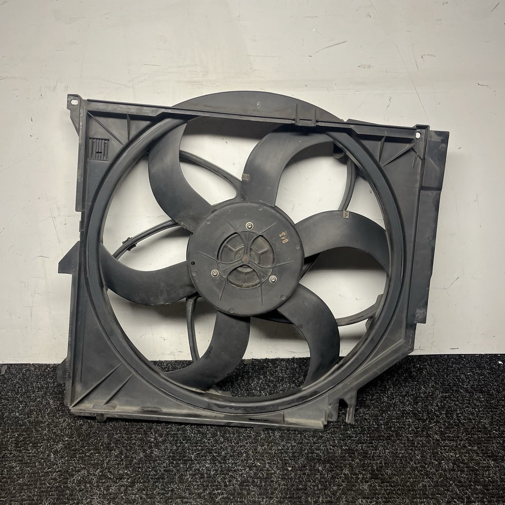☑️ BMW E85 Z4 3.0L M54 Engine Radiator Cooling Fan Automatic 600W OEM 113k Miles