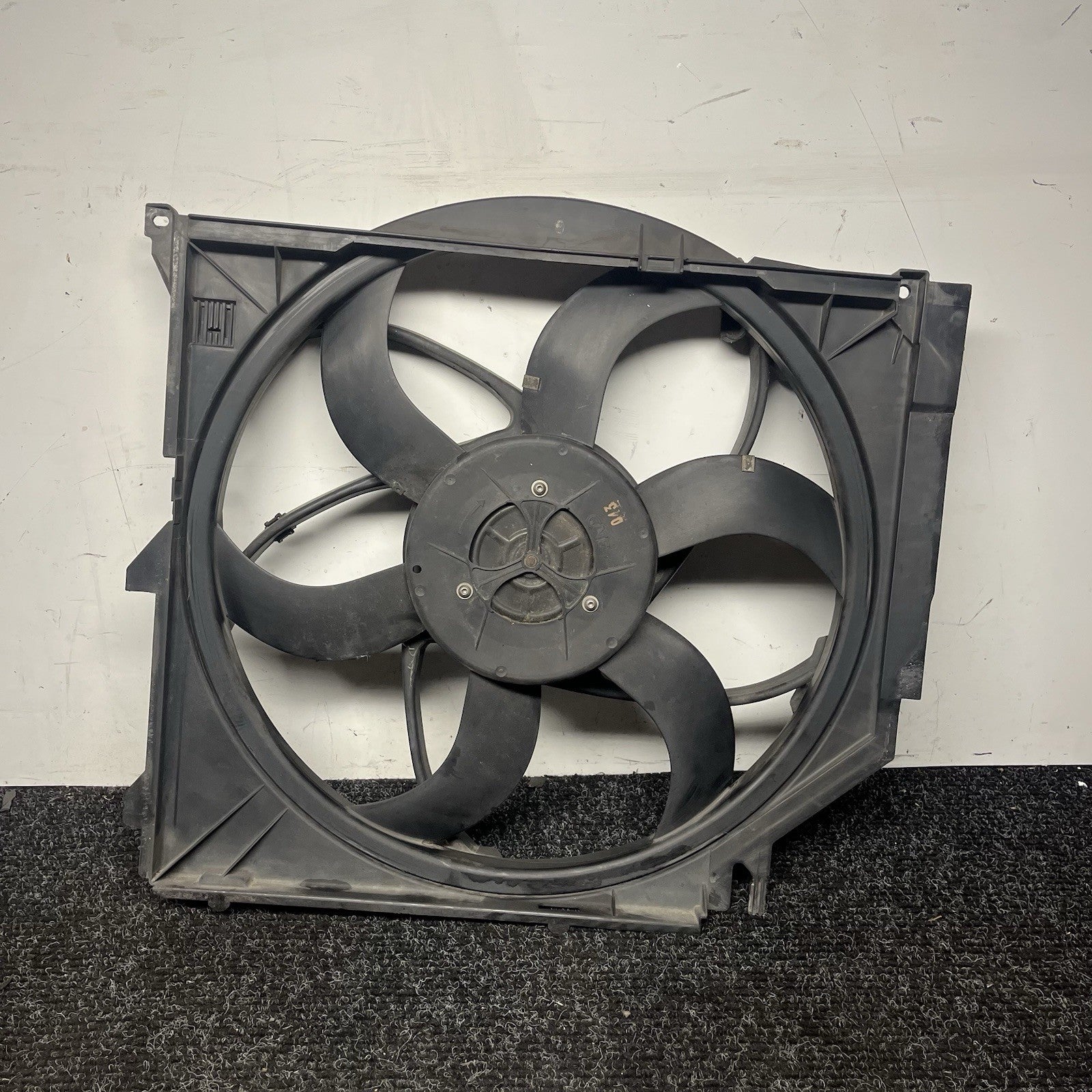 ☑️ BMW E85 Z4 3.0L M54 Engine Radiator Cooling Fan Automatic 600W OEM 113k Miles