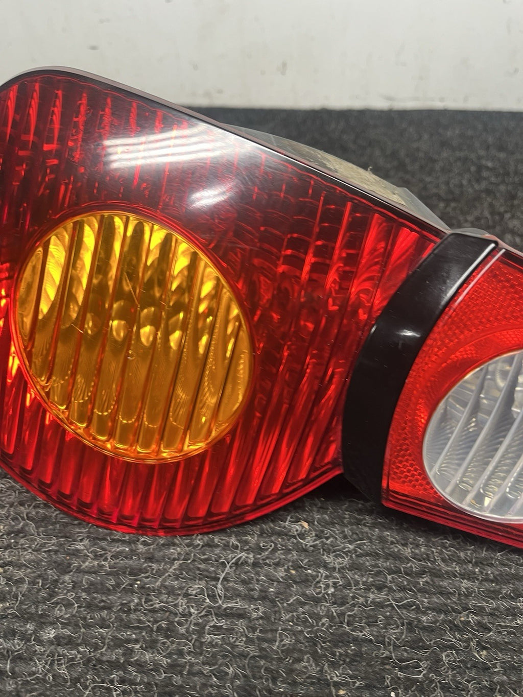 ☑️ 03-05 BMW E85 Z4 Roadster Rear Left LH Driver Side Tail Light Lamp OEM