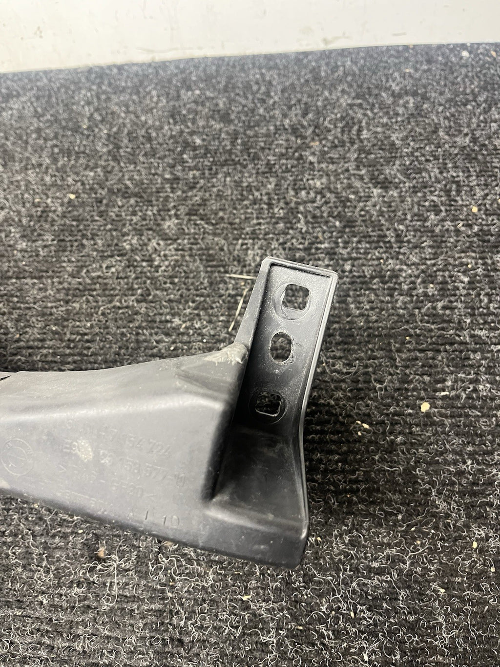 ☑️08-13 BMW E90 E92 E93 M3 OEM Passenger RightHeadlight Bracket Carrier Mount RH