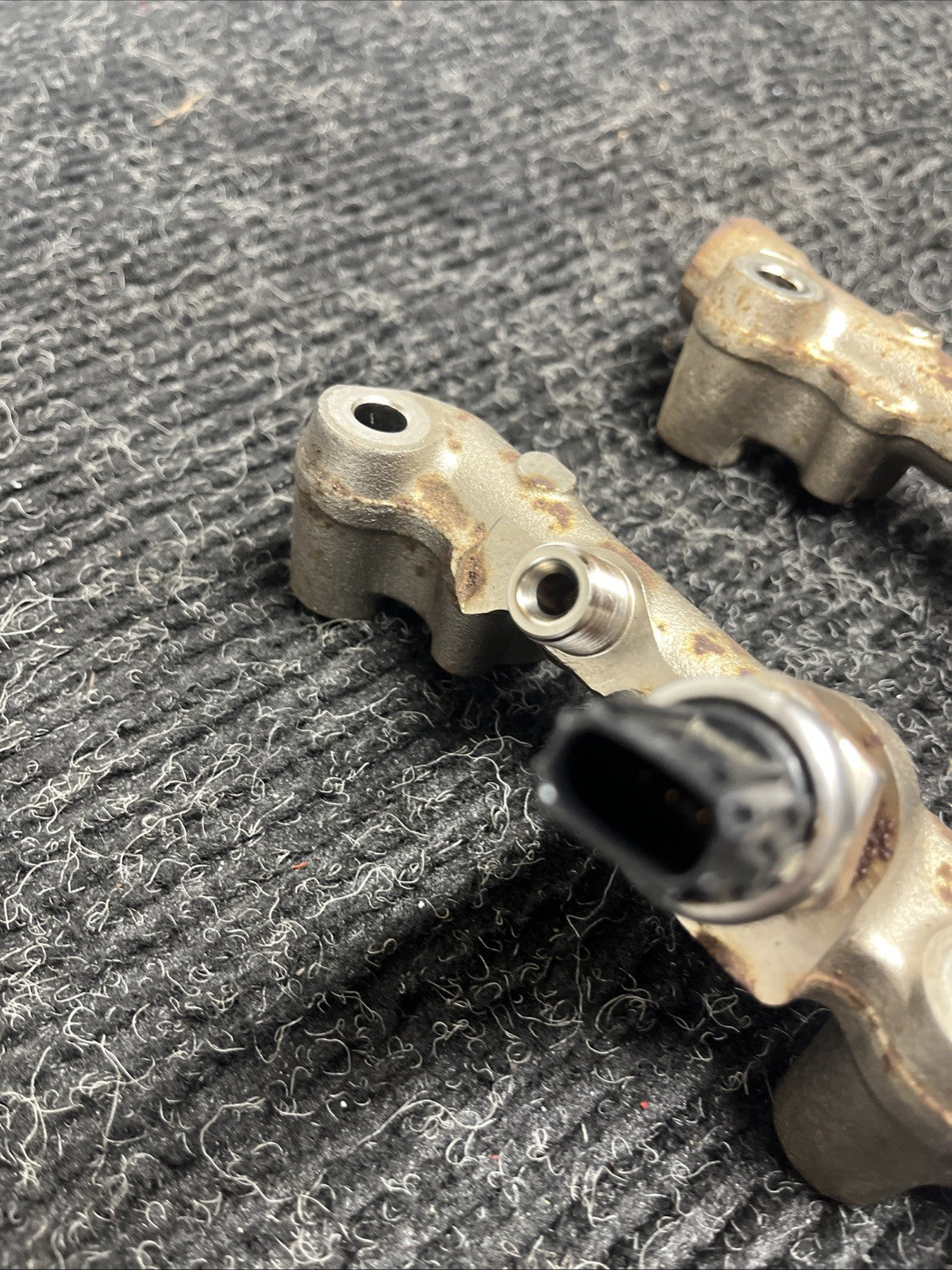 ☑️ TOYOTA FRS SUBARU BRZ 86 OEM 2.0L FA20 FUEL INJECTIONS INJECTOR RAILS - PAIR