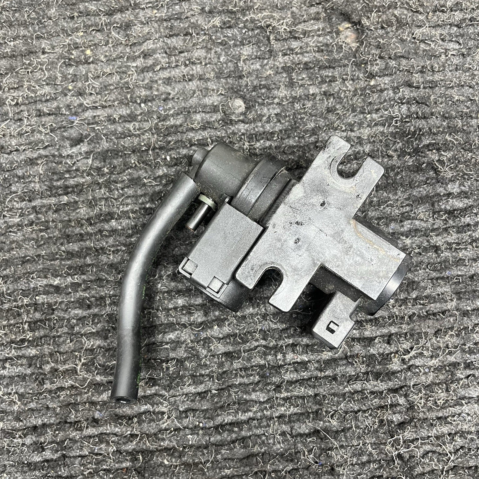☑️ OEM BMW E82 E92 F30 F10 Turbo Charger Air Pressure Boost Solenoid Valve N55