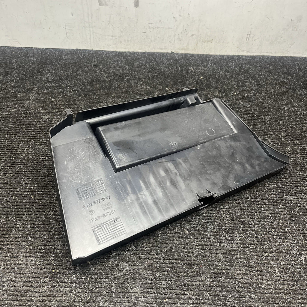 ☑️ 92-99 BMW E36 3 Series Trunk Panel Trim Cover Molding Black OEM