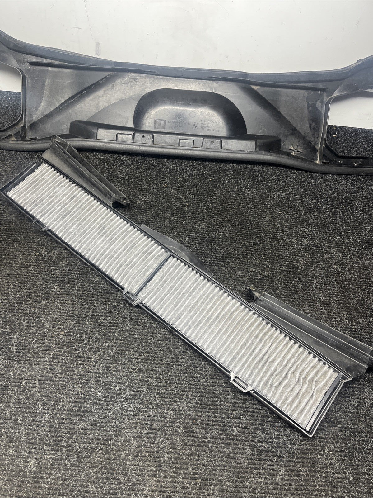 ☑️ 2006-2013 OEM BMW E90 E92 E93 335i Cabin Air Filter Cowl Housing SET *NOTE*