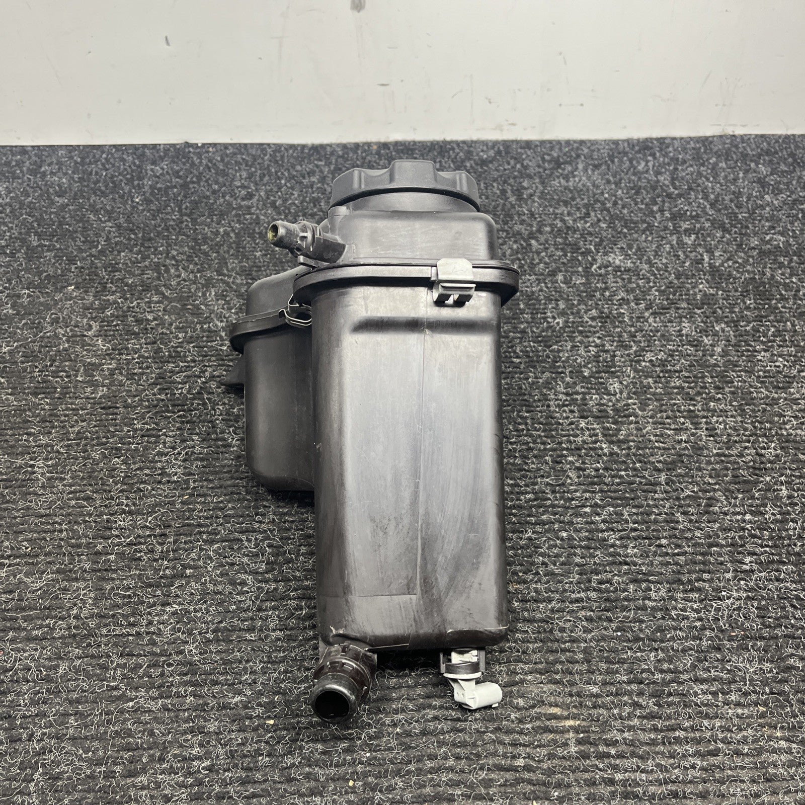 ☑️ 06-13 BMW E82 E88 E90 E92 E93 Radiator Expansion Tank Coolant Reservoir OEM