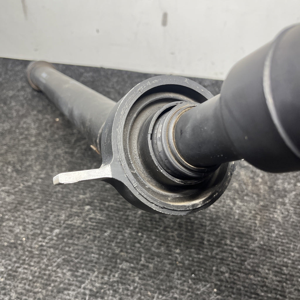 ☑️ 7-13 OEM BMW E90 E92 E93 Rear Driveshaft AT Transmission 757467901
