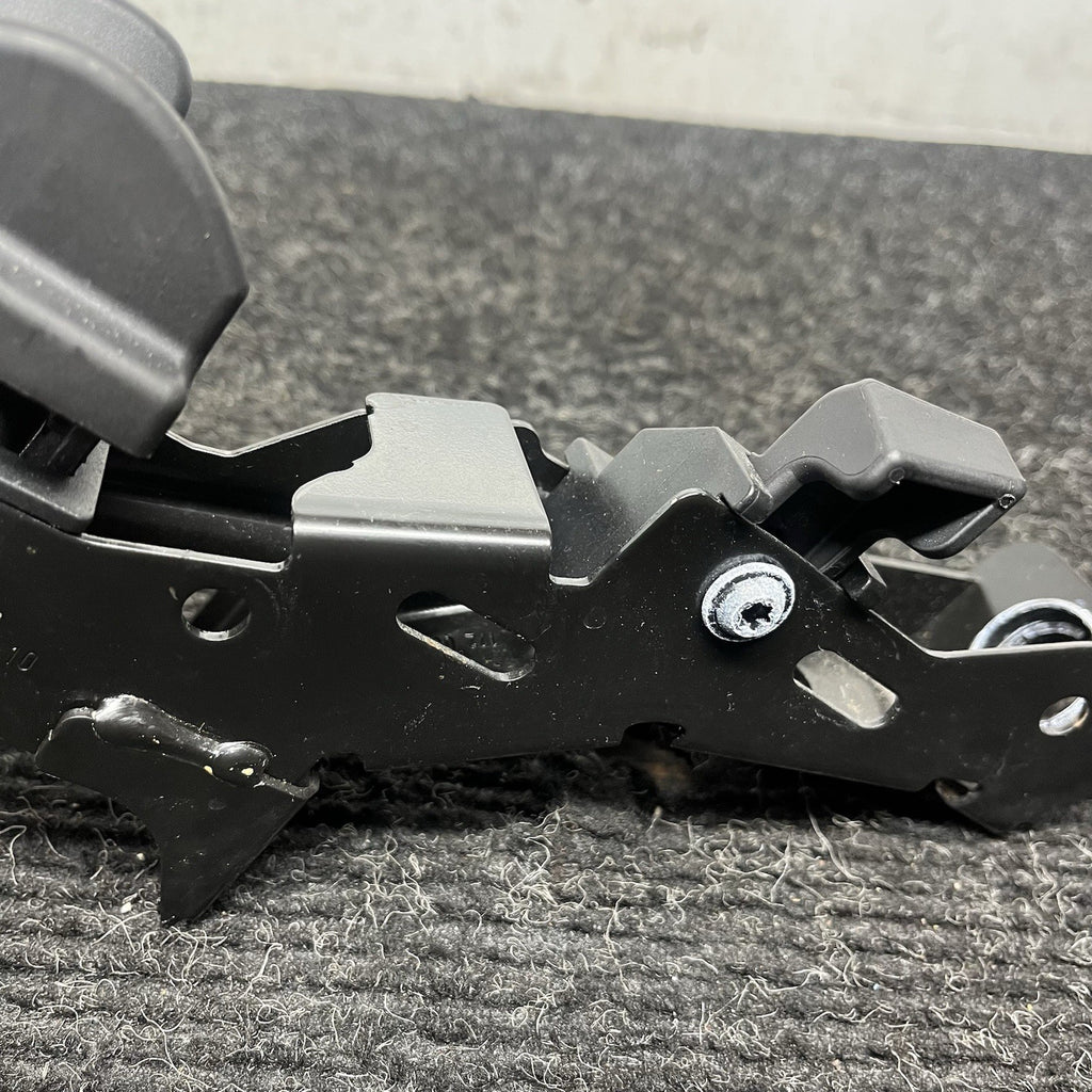 ☑️ 07-13 BMW E93 328i 335i M3 Right Side Convertible Hardtop Bracket Latch OEM
