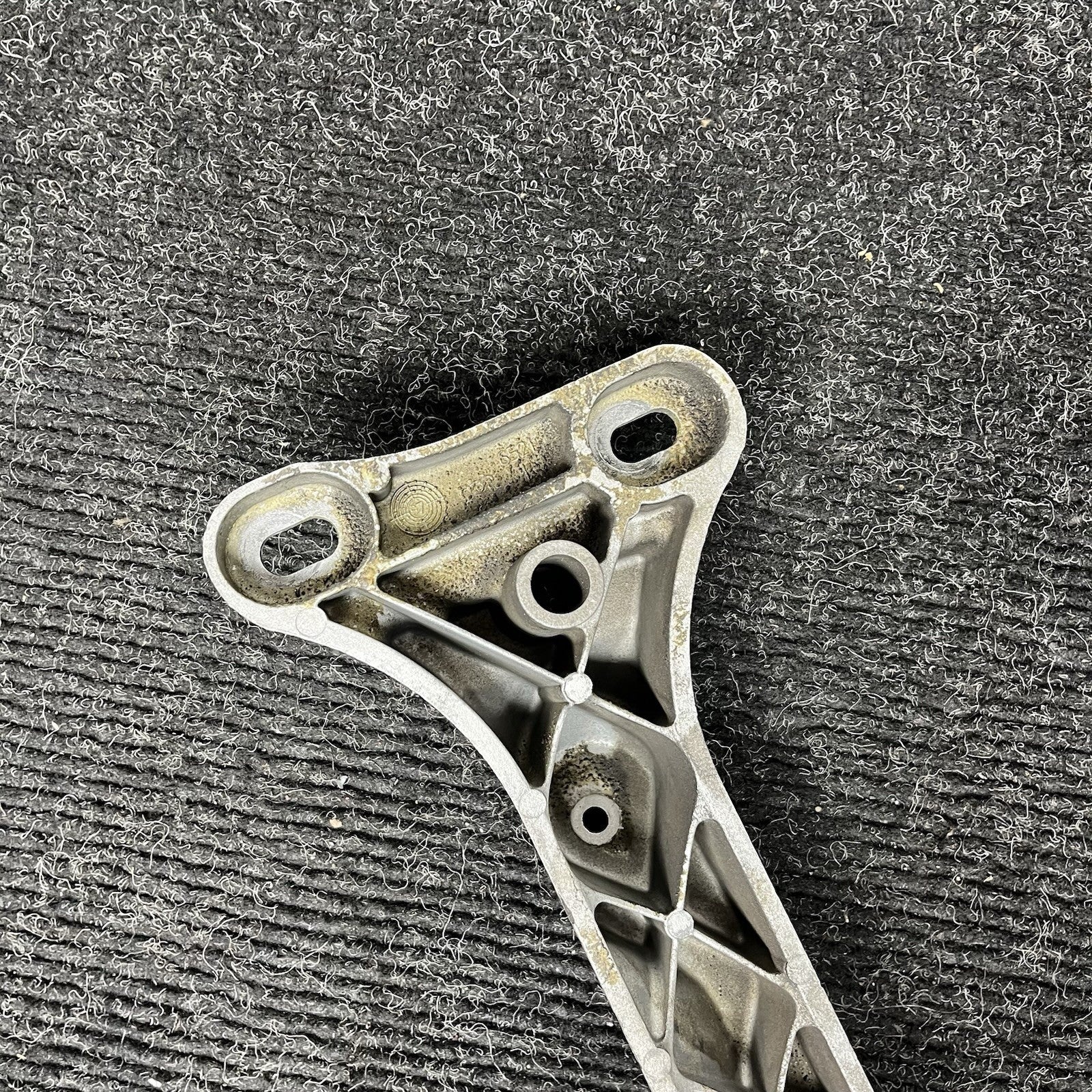 ☑️ 99-03 BMW E46 323i 325i 328i 330i MANUAL GEARBOX TRANSMISSION SUPPORT BRACKET
