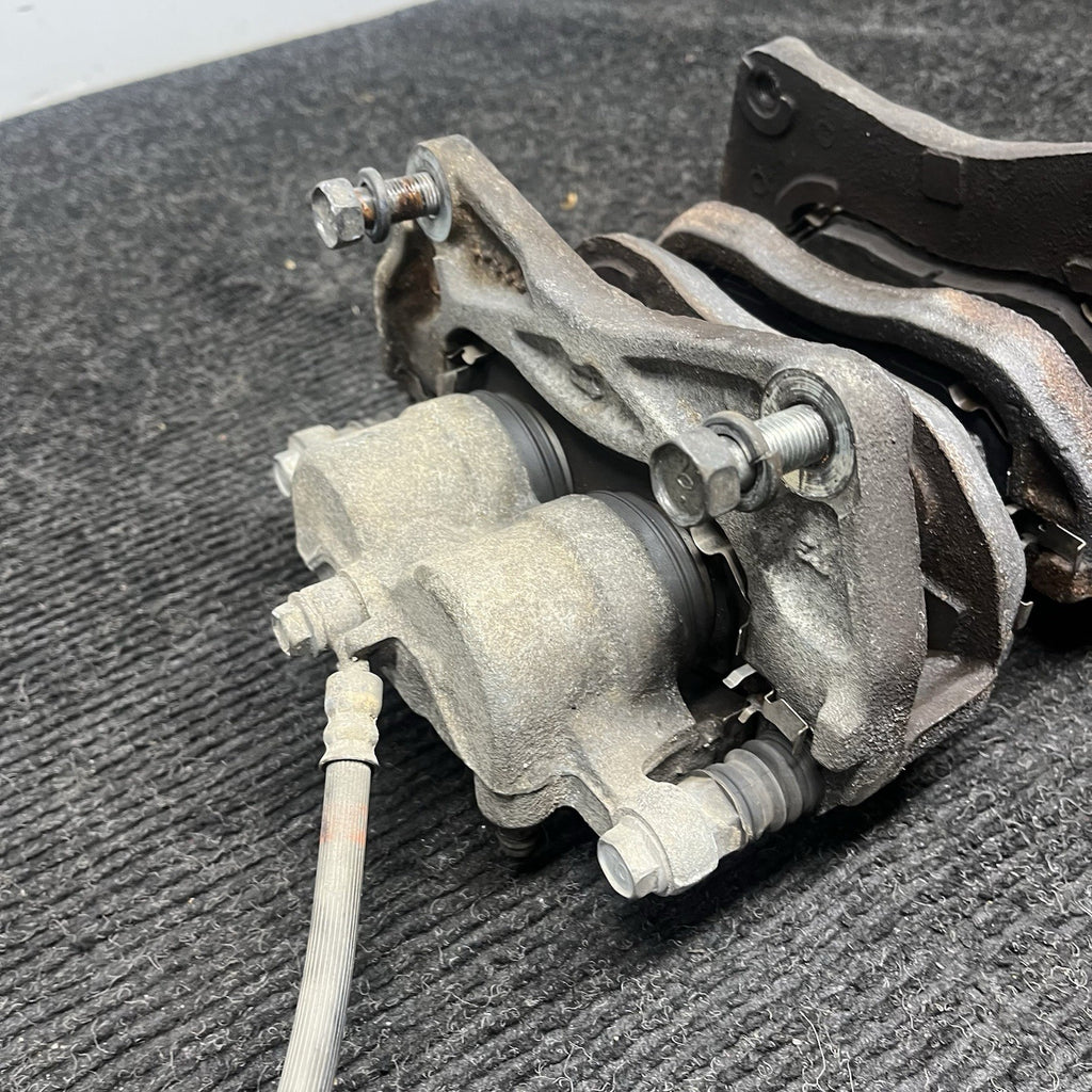 ☑️ 2015-2021 Subaru WRX OEM 2 Piston Front Brake Calipers 26292AG040 26292AG050
