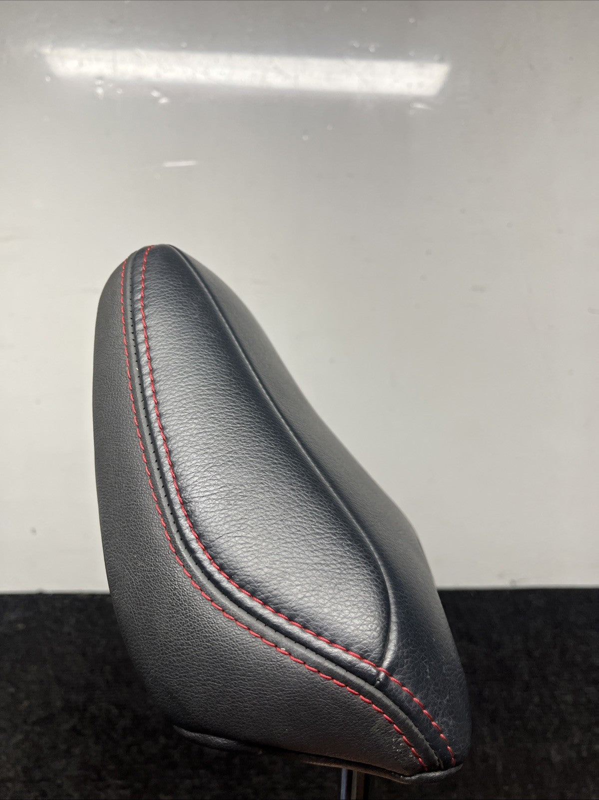 ☑️ 2013-2018 SCION FRS GT86 FRONT SEAT LEATHER RED STITCH HEAD REST