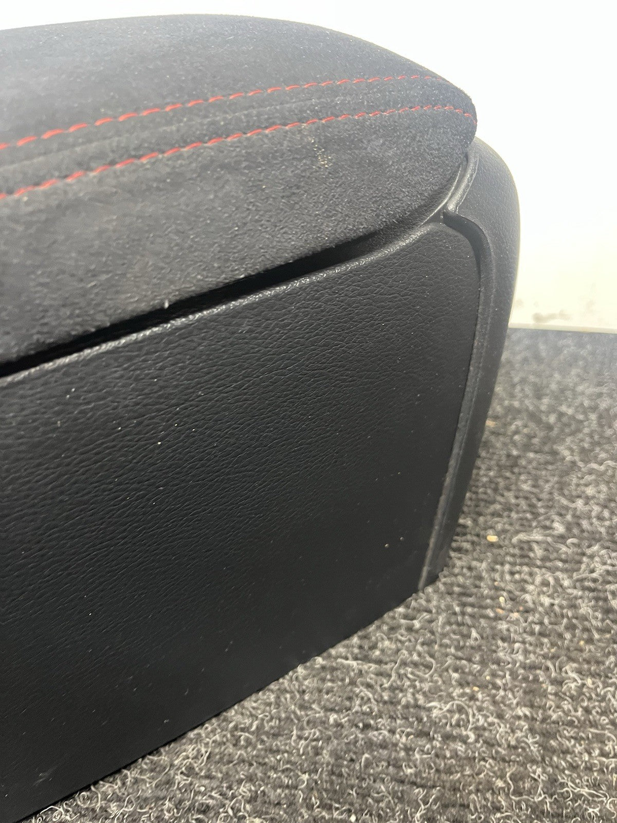 ☑️ 15-19 SUBARU WRX STI ARM REST CENTER CONSOLE W/ HEATED SEATS NON LEATHER OEM