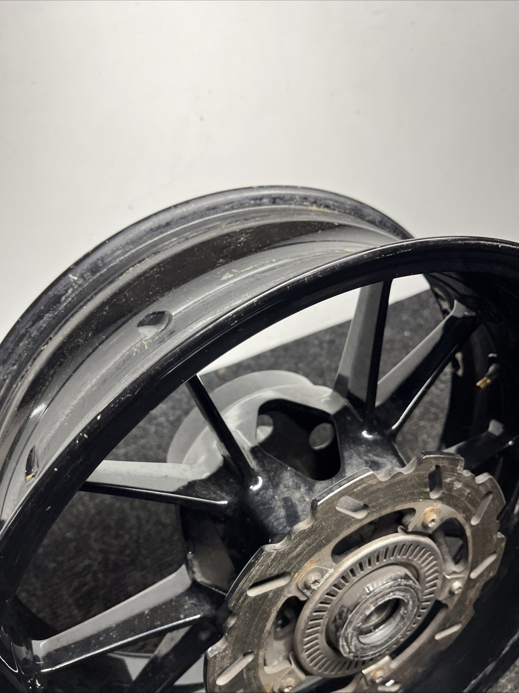 ☑️ OEM GENUINE 2009-2014 BMW S1000RR BLACK REAR WHEEL RIM (53711760)