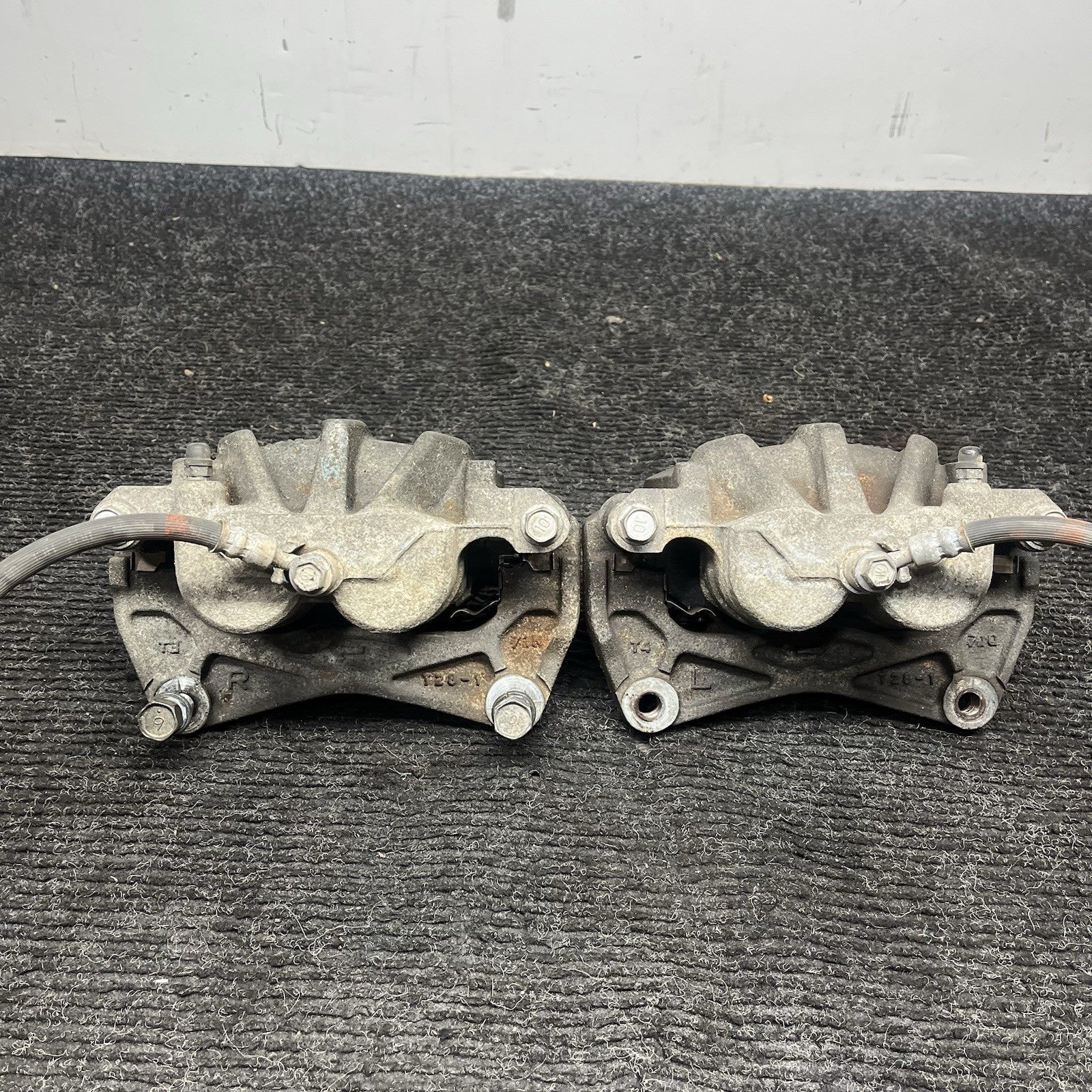 ☑️ 2015-2021 Subaru WRX OEM 2 Piston Front Brake Calipers 26292AG040 26292AG050